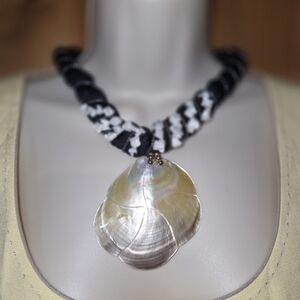 Chic Shell‎ Pendant Necklace with Black Cord